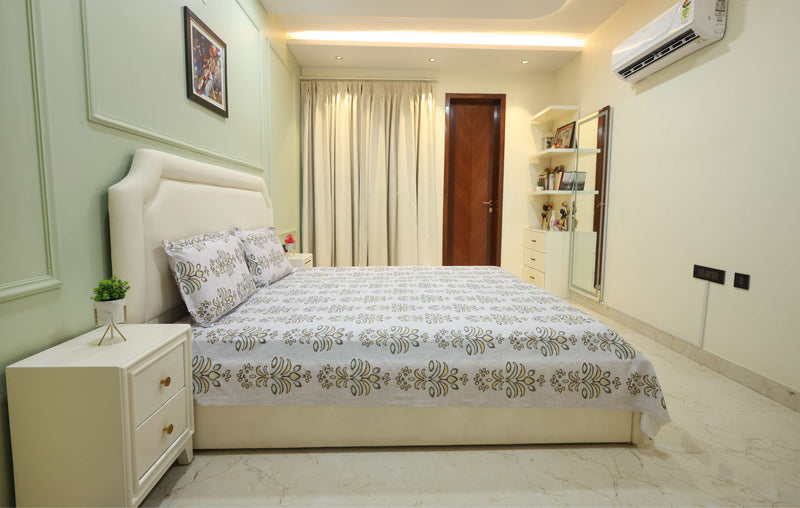 Earthy Motifs Bloom Printed King Bedsheet Set