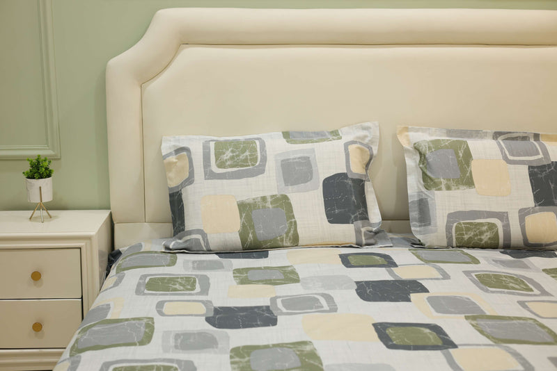 Cream Accent Graphite Geometric King Bedsheet Set